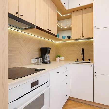 Warszauera Z Klimatyzacja Na Krakowskim Kazimierzu By Renters Apartment Krakau