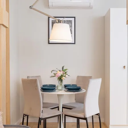 Warszauera Z Klimatyzacja Na Krakowskim Kazimierzu By Renters Krakau